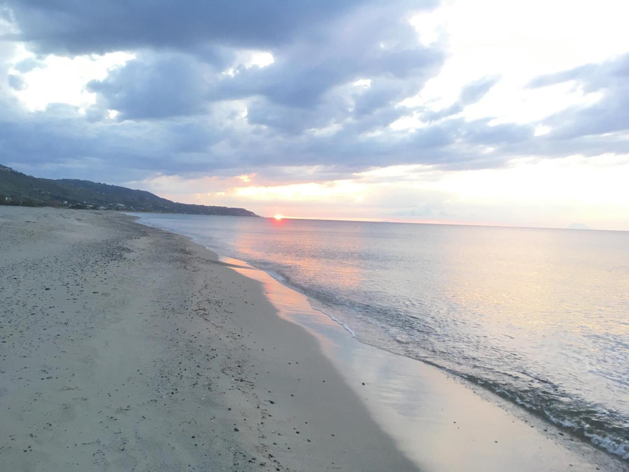 Casa Sulla Spiaggia- Mortelle Мессина Экстерьер фото